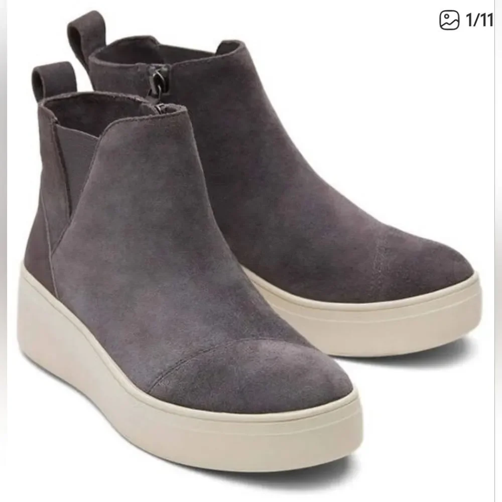 NEW TOMS Women's Gray Suede Wedge Platform Sneakers Booties Boots 9.5